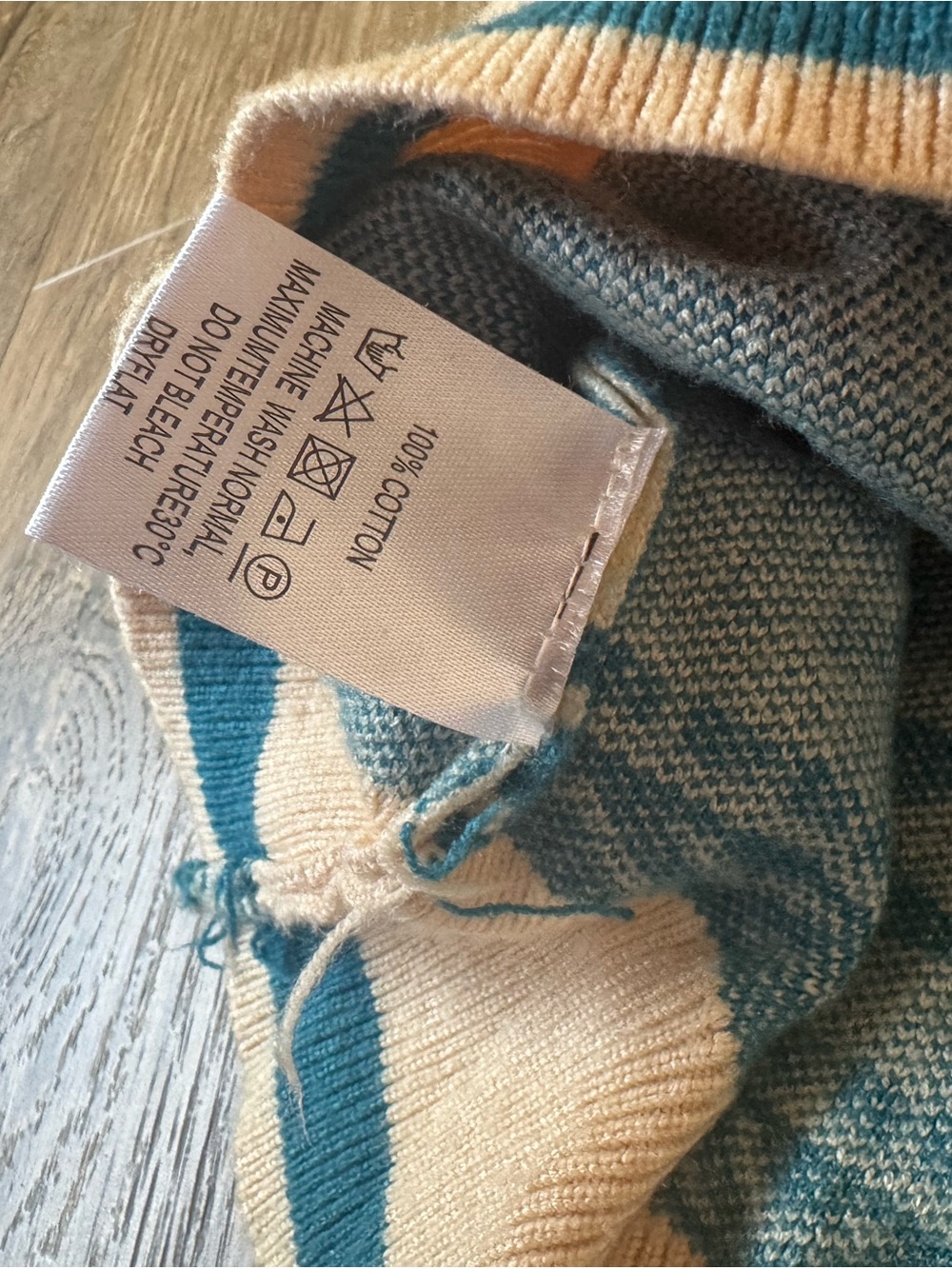 OXKNIT Cream Cardigan with Blue Palm Print - Picture 4 of 4